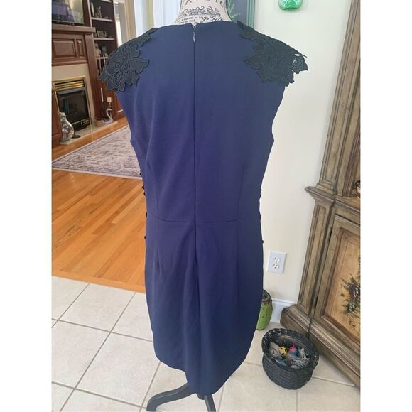 BETSEY JOHNSON, WOMEN'S 10 BLUE SHEATH DRESS, SLEEVELESS, BLACK LACE OVERLAY - Picture 5 of 6